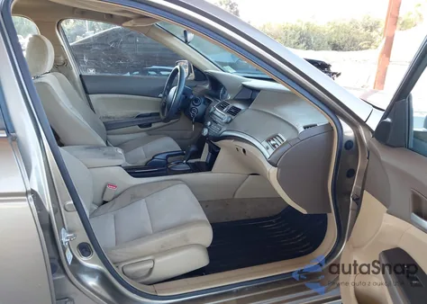 2009 Honda Accord 2.4 Lx-P z USA, uszkodzony, nr VIN 1HGCP26419A132207